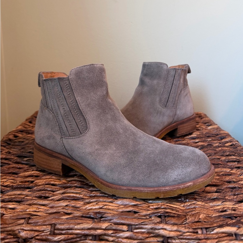 Sofft Taupe Suede Chelsea Ankle Boots